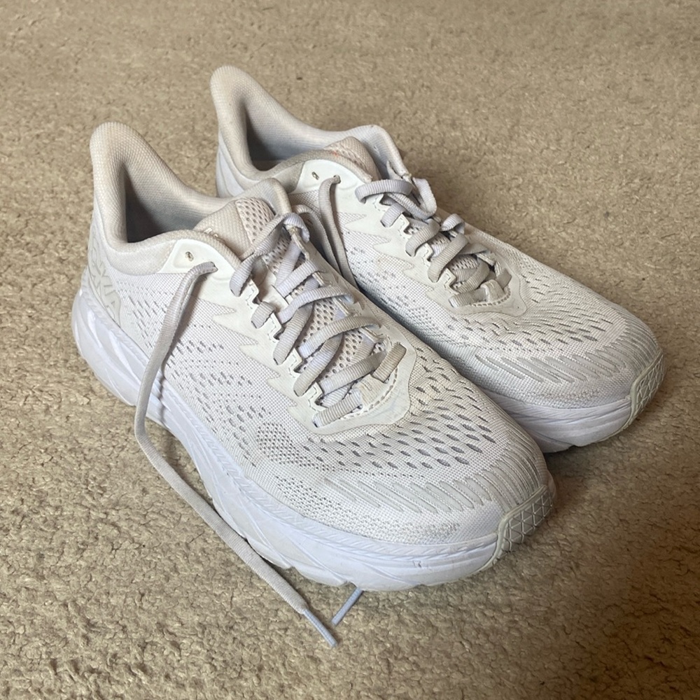 Women’s Hoka Clifton 7 White Size 9
